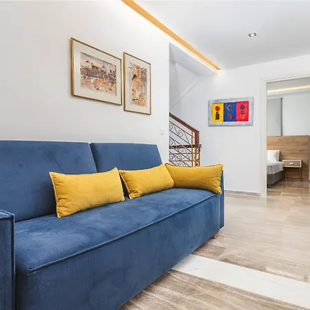 Albero Villa Polychrono